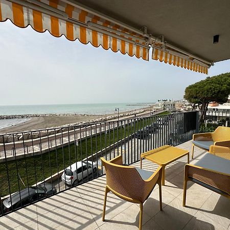 Nuovo Residence Serenissima Frontemare - Agenzia Cocal Каорле Екстериор снимка