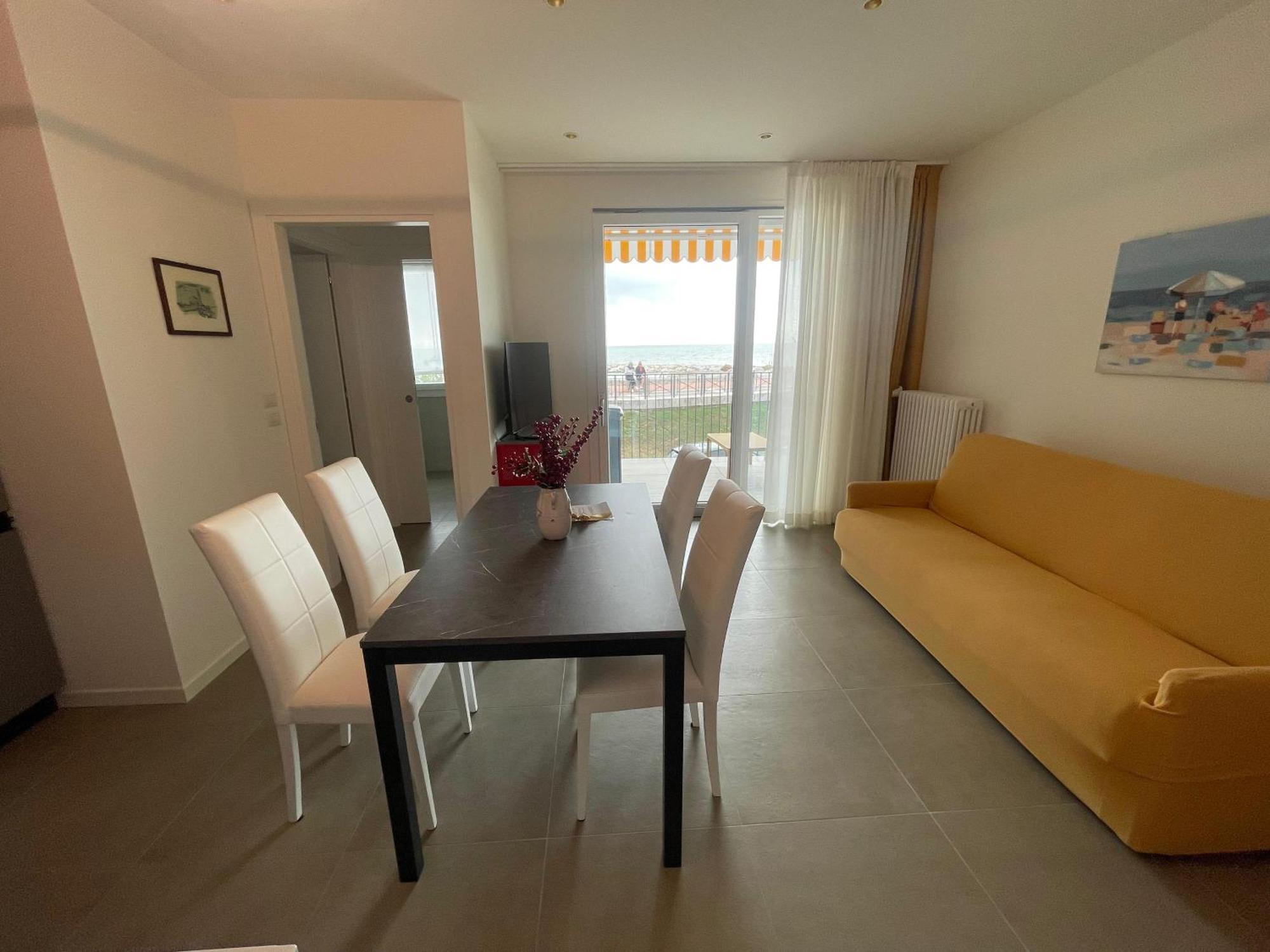 Nuovo Residence Serenissima Frontemare - Agenzia Cocal Каорле Екстериор снимка